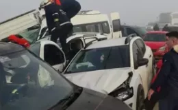 Van’da 30 aracın karıştığı zincirleme trafik kazası: 1 ölü, 51 yaralı